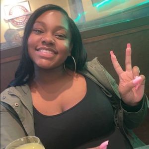 Meet your Posher, Amber